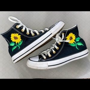Custom SUNFLOWER 🌻 Converse high tops size 8
